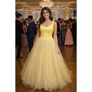 Vera Wang Yellow Tulle Princess Ballgown Prom Dress Fairytale Formal